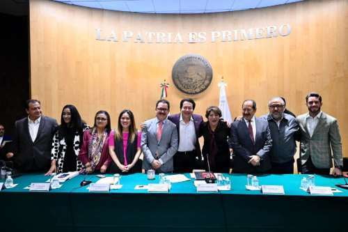Delfina Gómez y diputados federales de MORENA, PT y PVEM dialogan sobre la Ley General de Educación